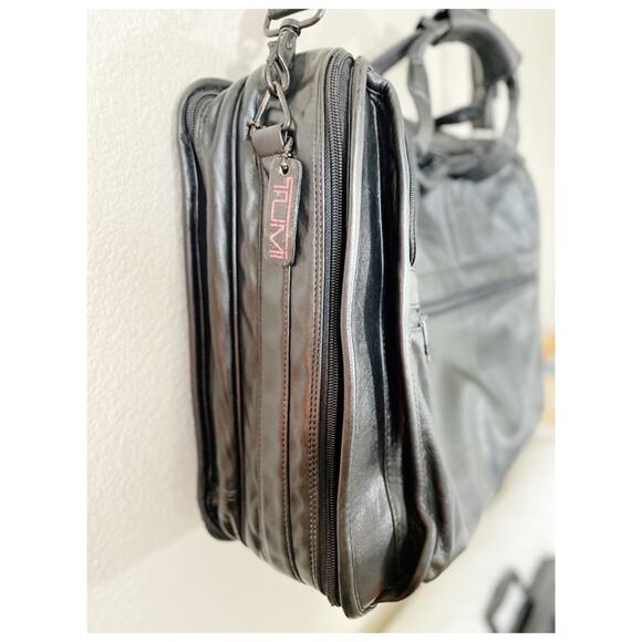 Tumi Black Leather Expandable Padded Laptop Briefcase Messenger Bag - Picture 5 of 12